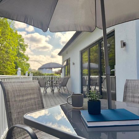 En-Suites With Free Parking 30Min To Central Лондон Экстерьер фото
