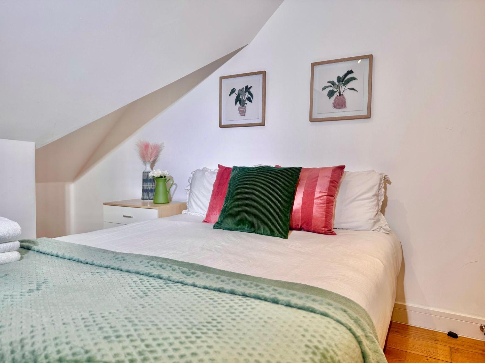 En-Suites With Free Parking 30Min To Central Лондон Экстерьер фото