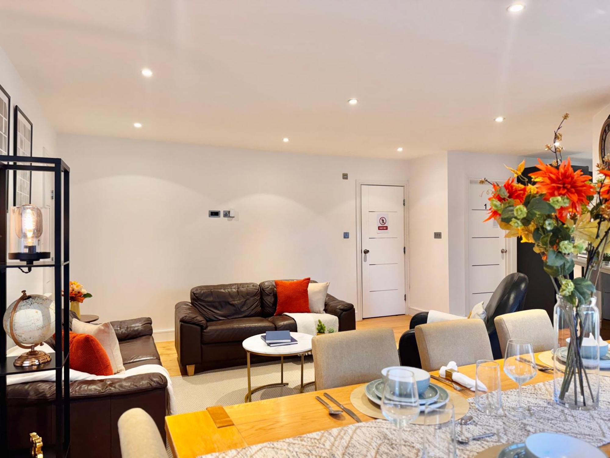 En-Suites With Free Parking 30Min To Central Лондон Экстерьер фото