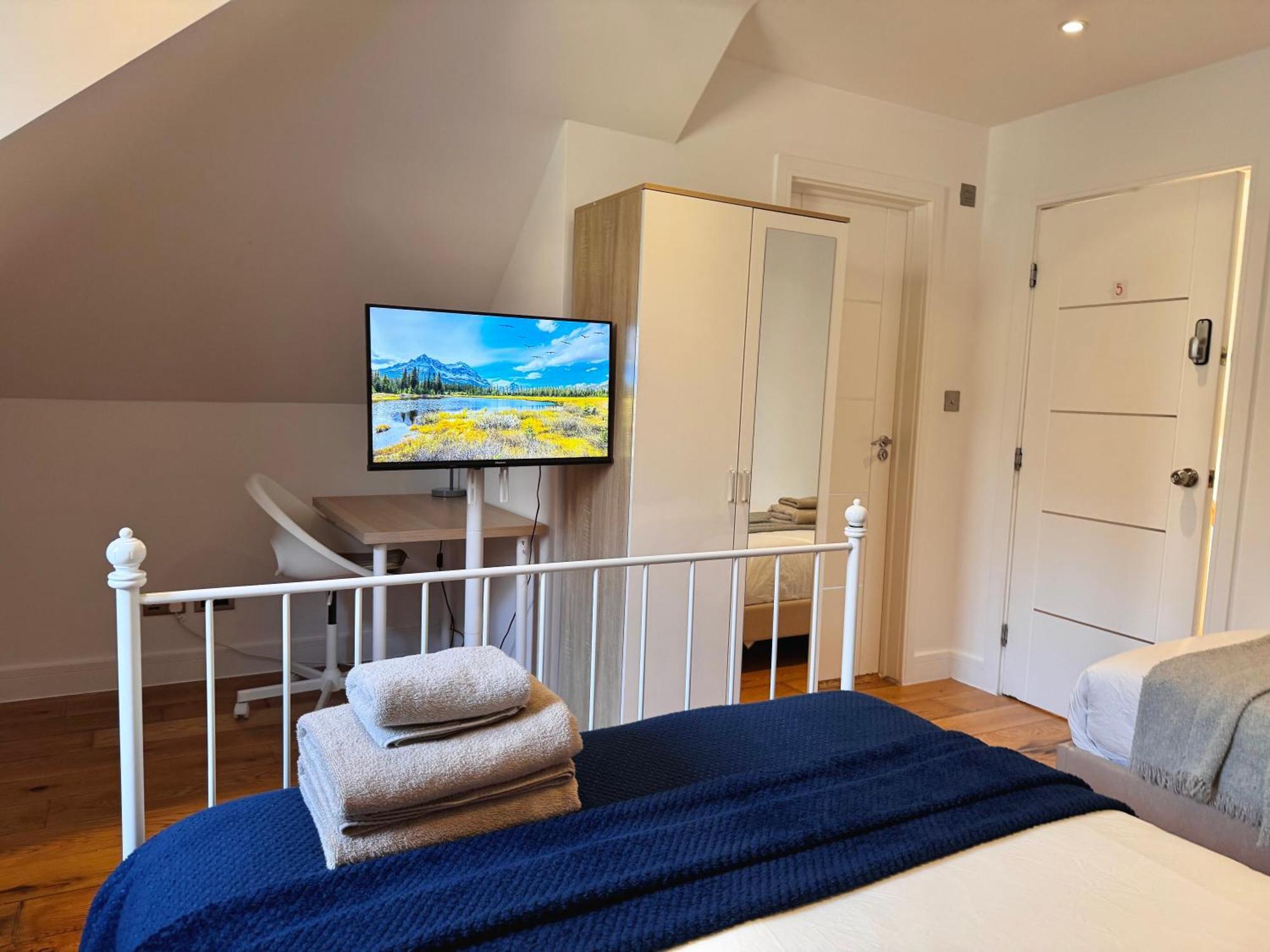 En-Suites With Free Parking 30Min To Central Лондон Экстерьер фото